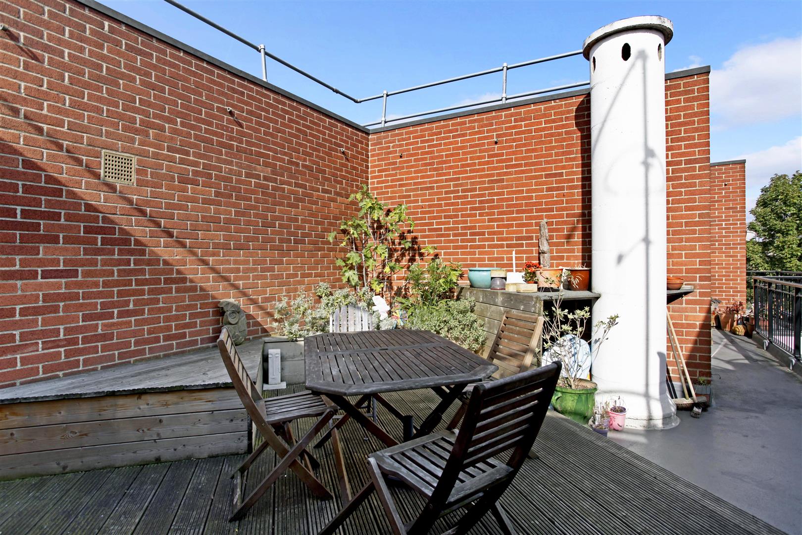 Charles Darwin House, Bethnal Green
